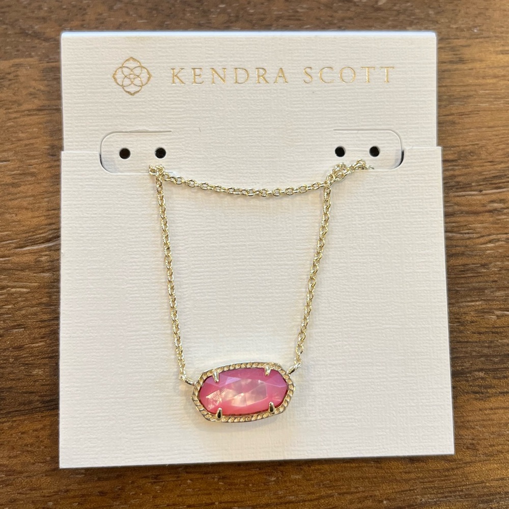 Kendra Scott Elisa Gold Pendant Necklace in Azalea Illusion